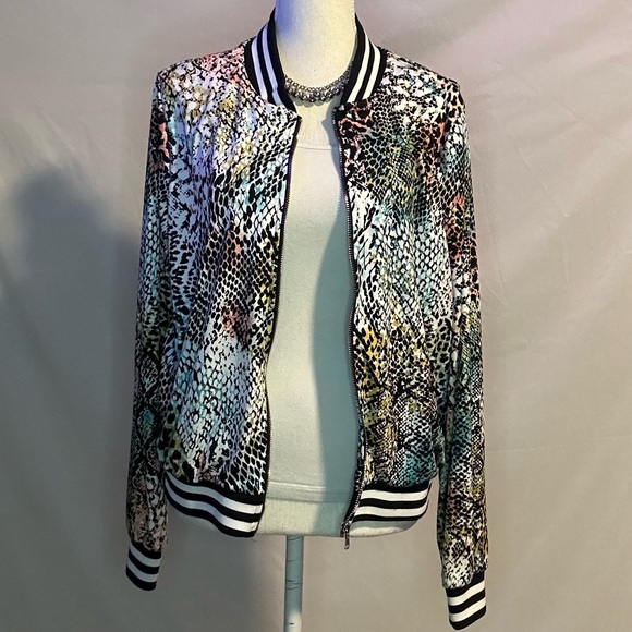 Unique multi-colored snake skin design jacket - Picture 2 of 7
